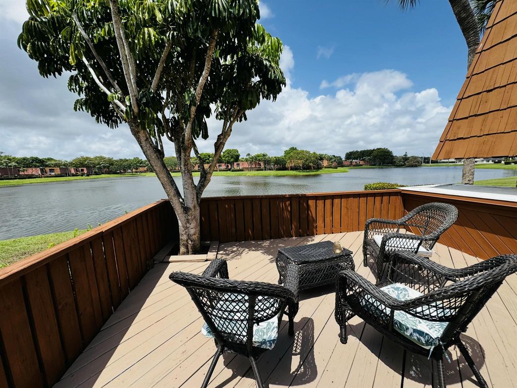 Photo of 130 Live Oak Lane, Boynton Beach, FL 33436 (MLS # R11077373)