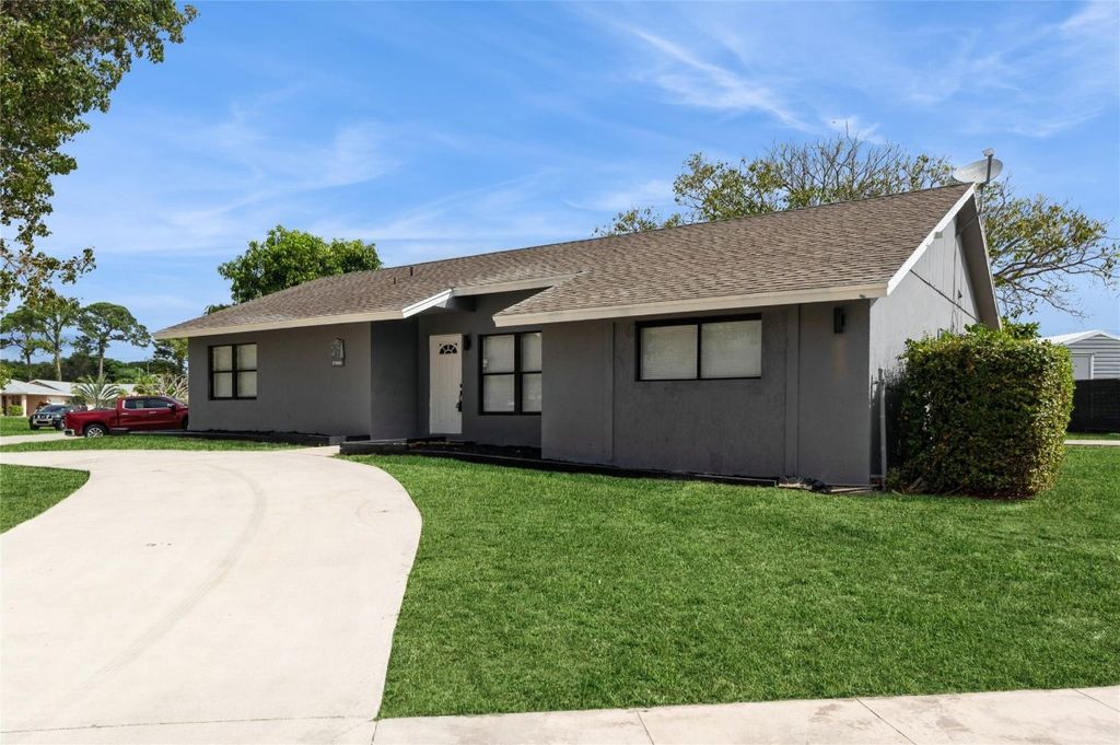 Photo of 2966 Via Vizcaya, Lake Worth, FL 33461 (MLS # F10504666)