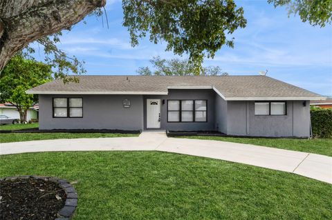 2966 Via Vizcaya Lake Worth FL 33461