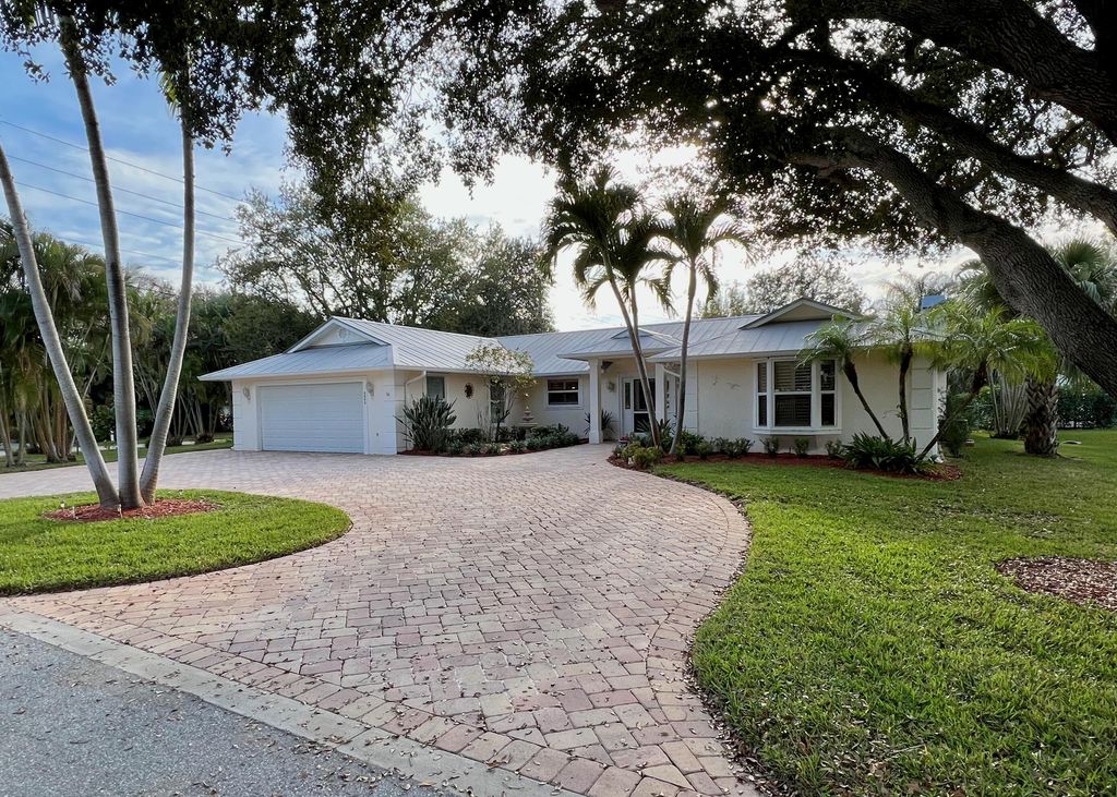 Photo of 3652 SE Leonard Lane, Stuart, FL 34997 (MLS # R10771804)