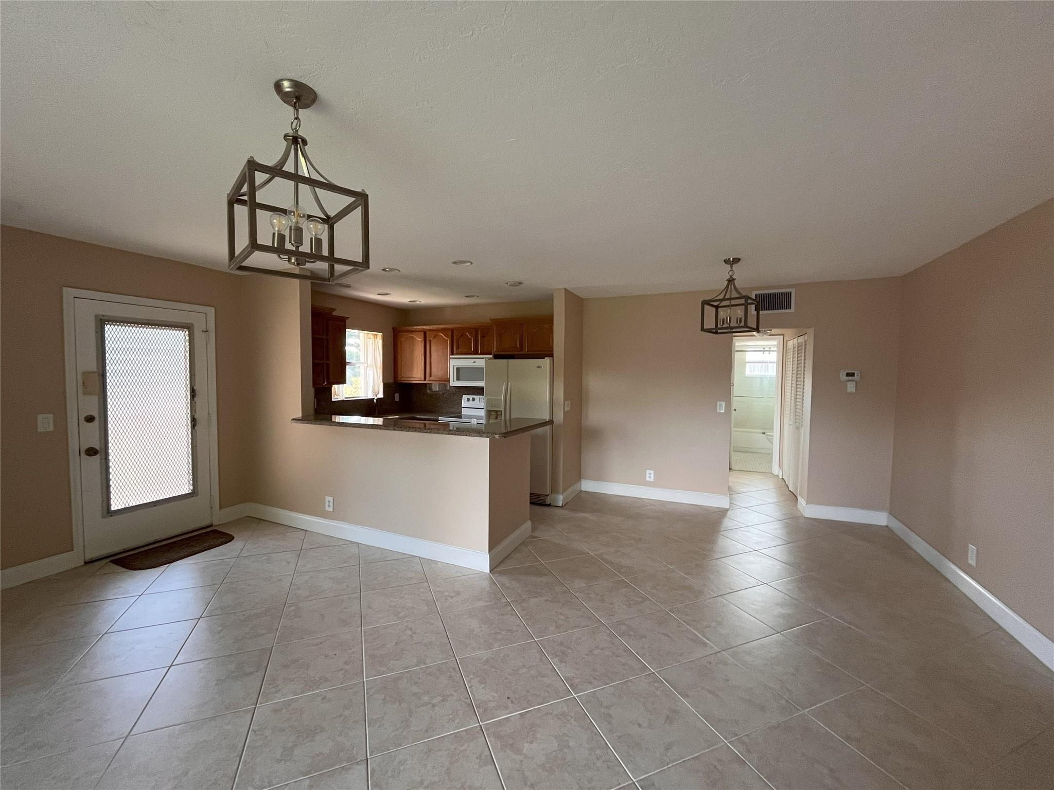 Oxford Condominium - Residential