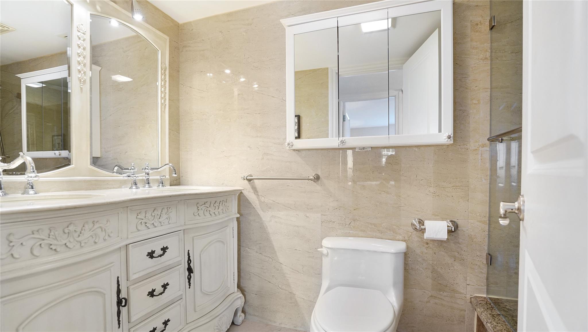 Southpoint Condominium - Residential