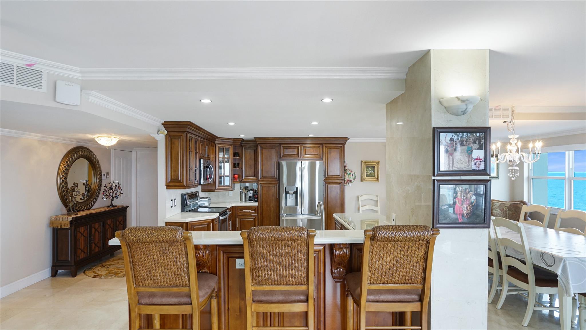 Southpoint Condominium - Residential