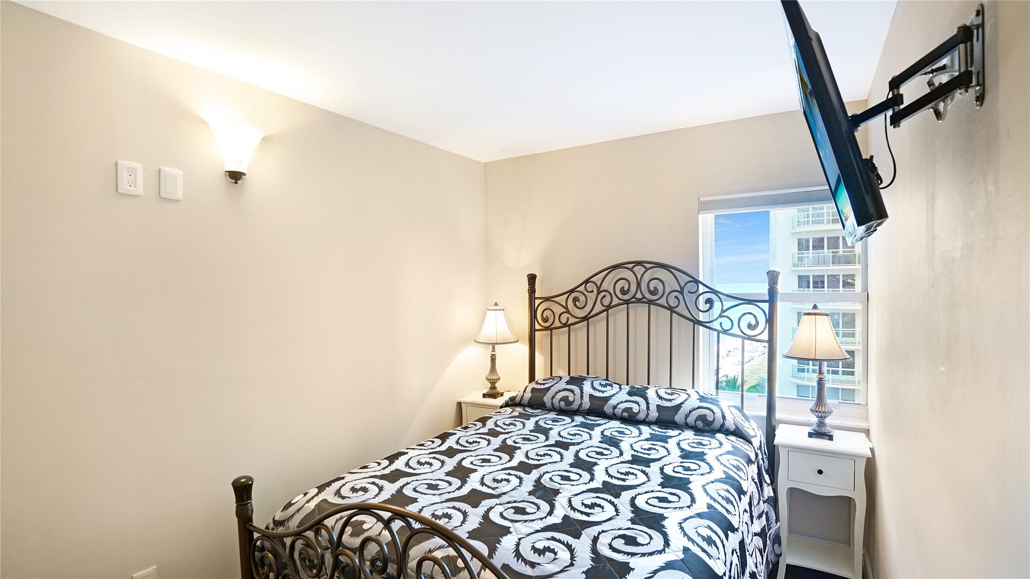 Southpoint Condominium - Residential