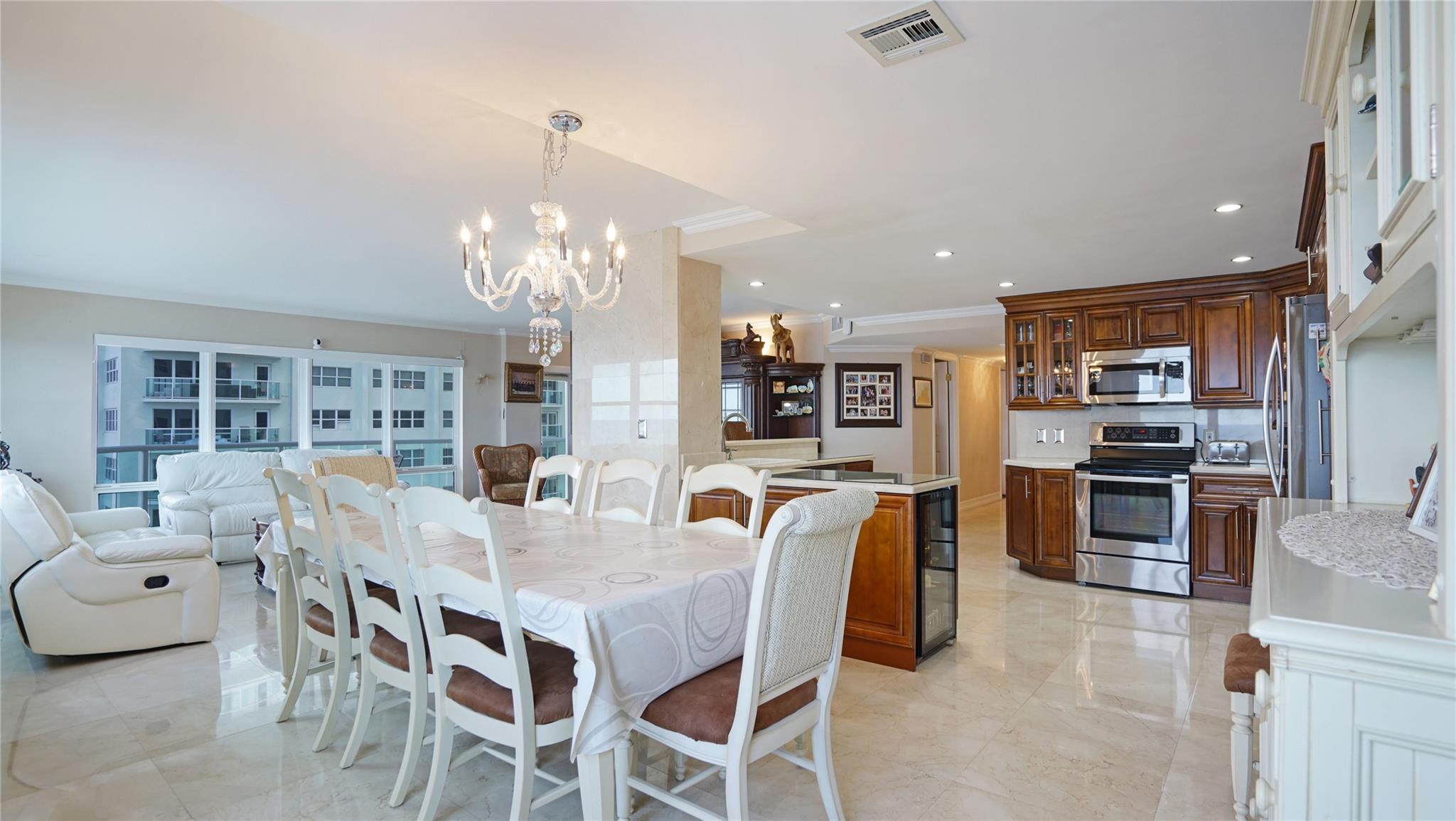 Southpoint Condominium - Residential