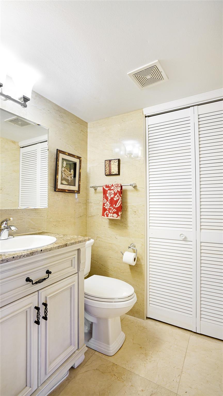 Southpoint Condominium - Residential