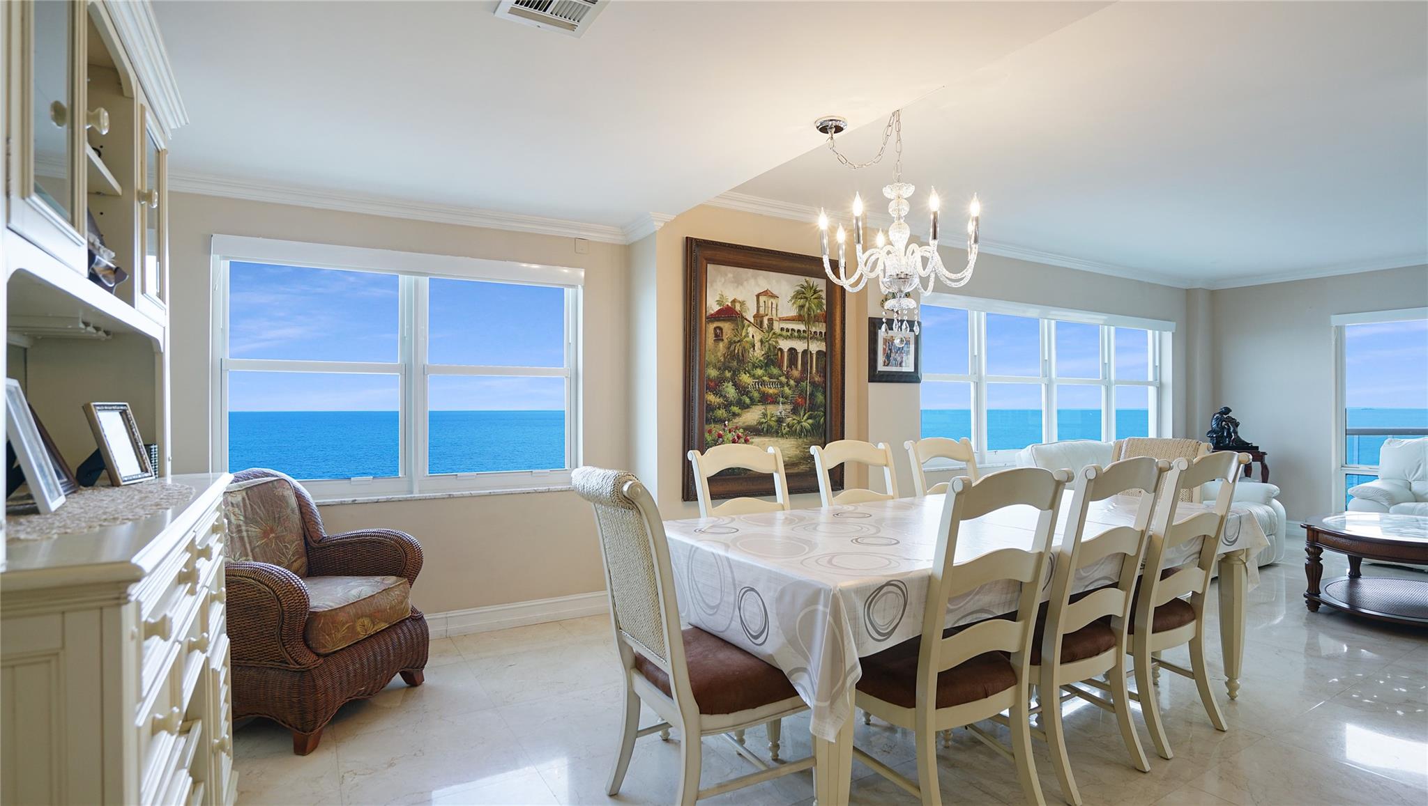 Southpoint Condominium - Residential