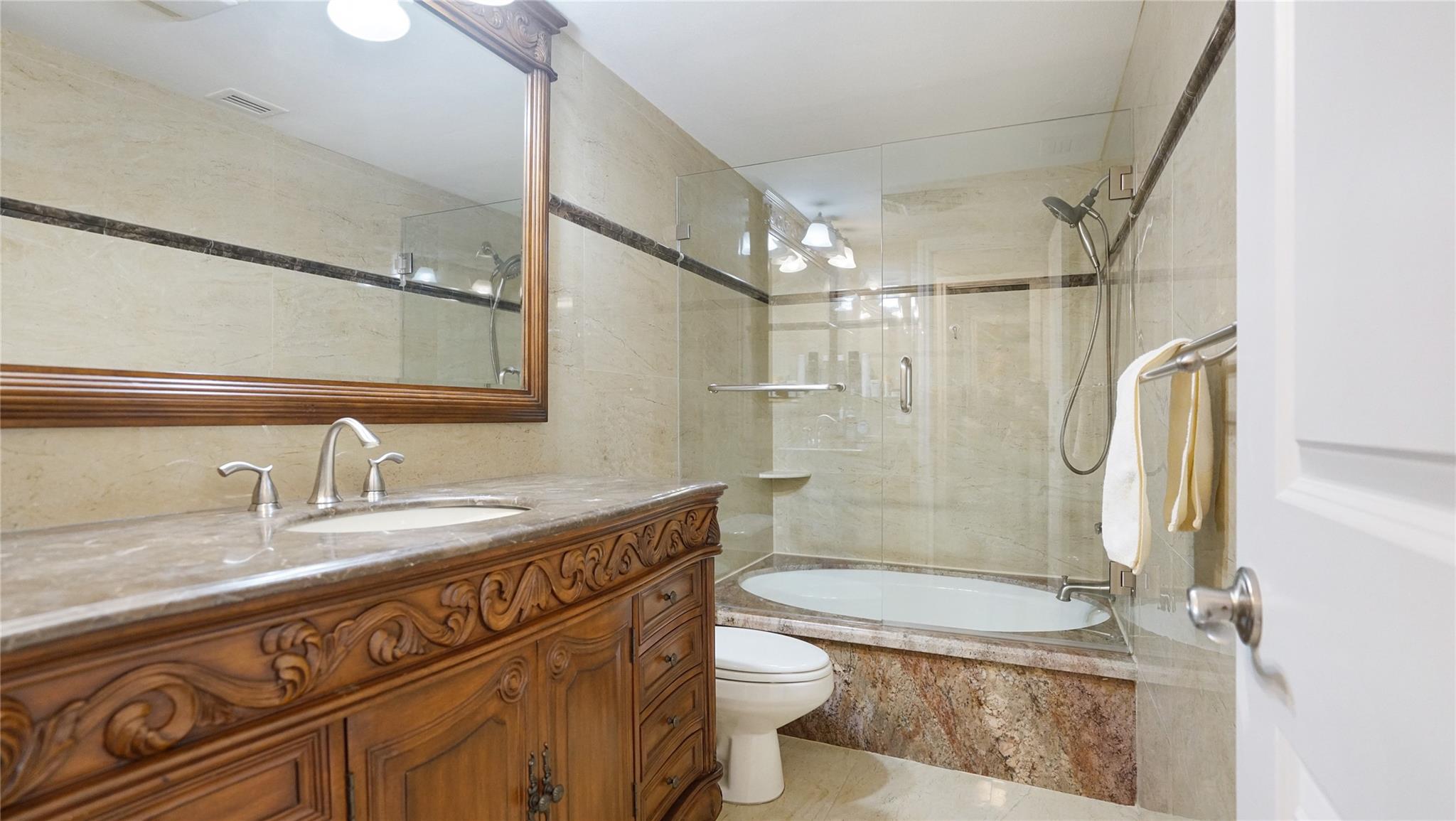 Southpoint Condominium - Residential