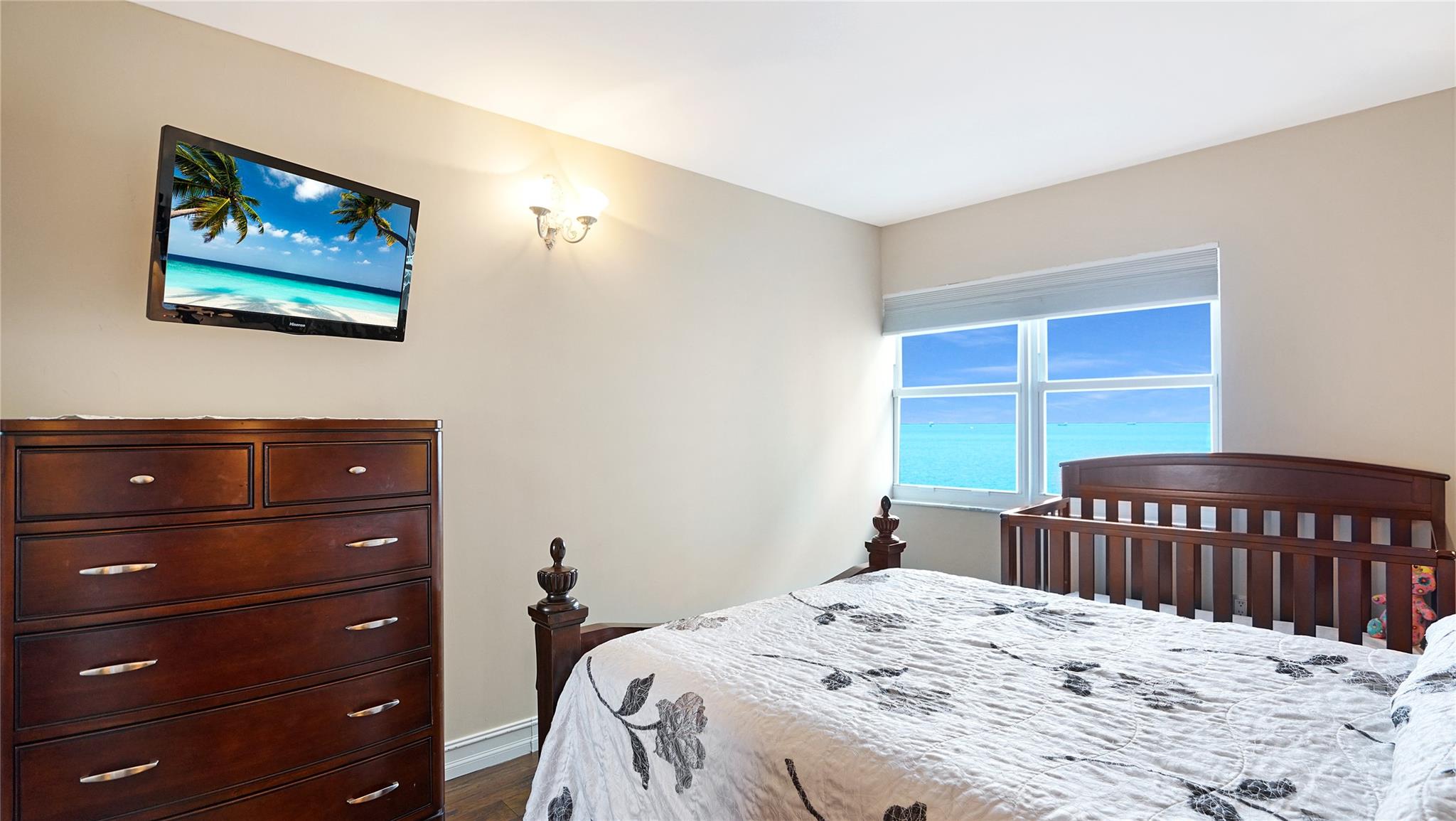 Southpoint Condominium - Residential