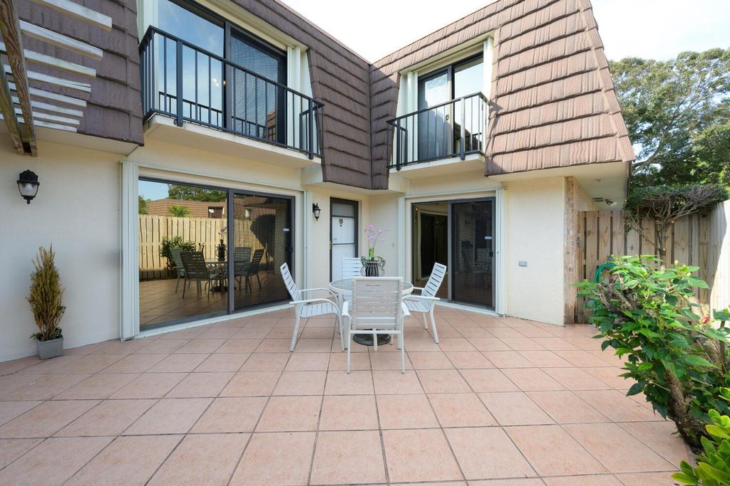 Photo of 2009 20th Lane, Palm Beach Gardens, FL 33418 (MLS # R10945791)