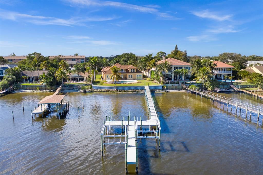 Photo of 915 SE Saint Lucie Boulevard, Stuart, FL 34996 (MLS # R10672789)