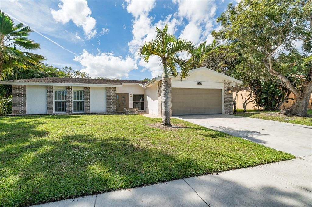 Photo of 3555 NW 27th Avenue, Boca Raton, FL 33434 (MLS # R10697072)