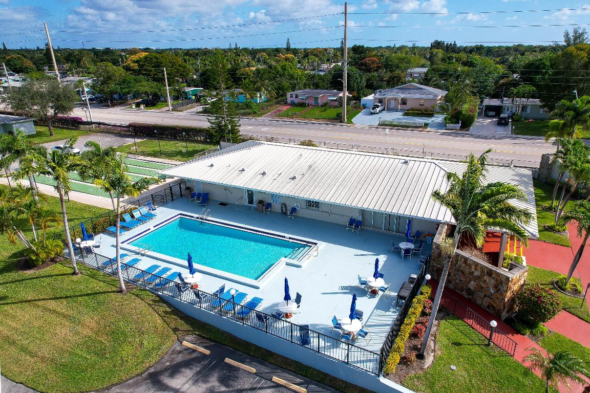 PINE POINT VILLAS CONDO - Residential