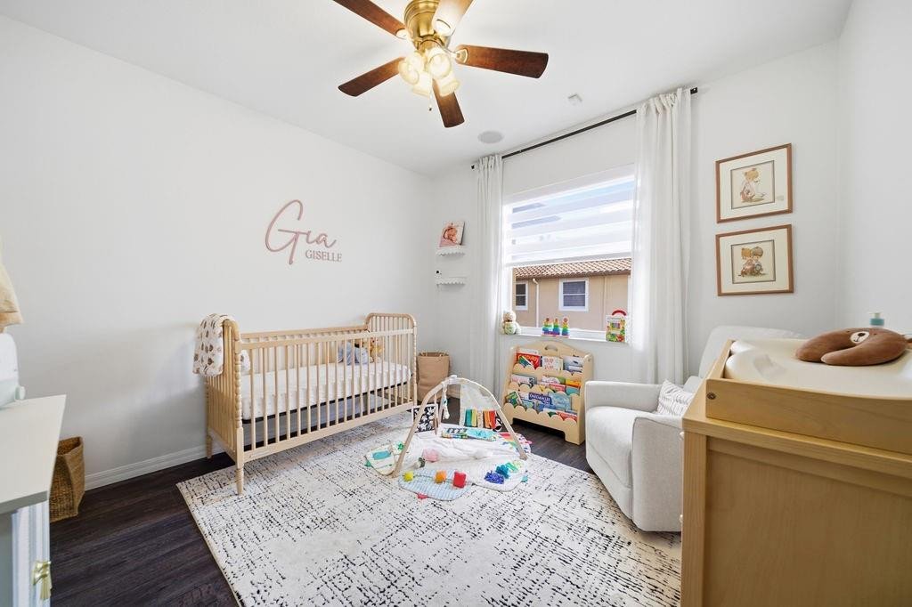 Escada 174-84 B - Residential Lease