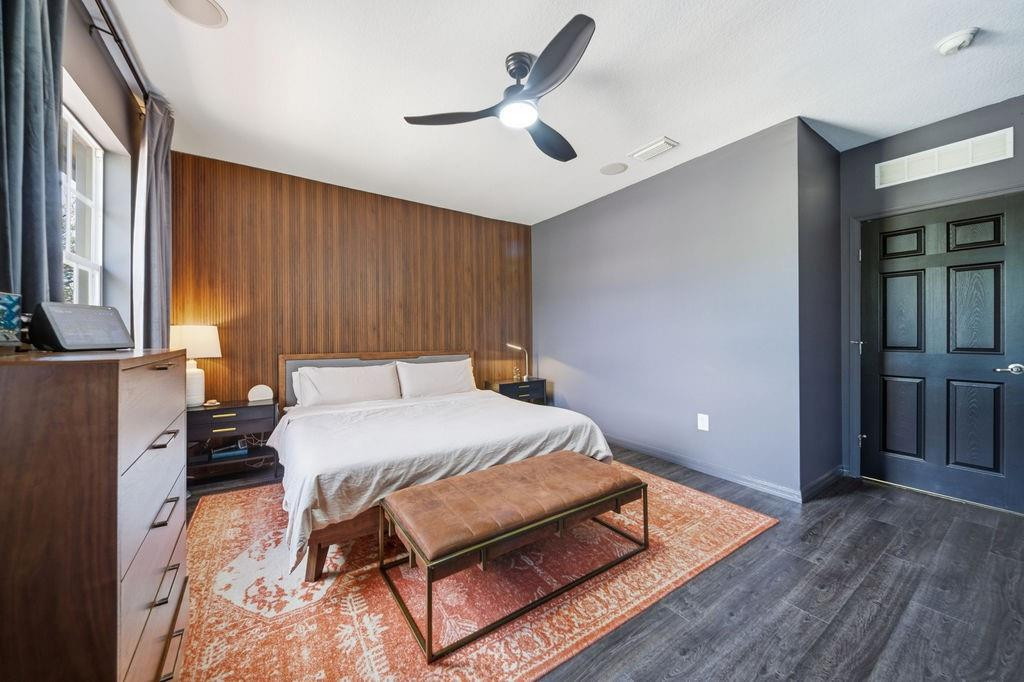 Escada 174-84 B - Residential Lease