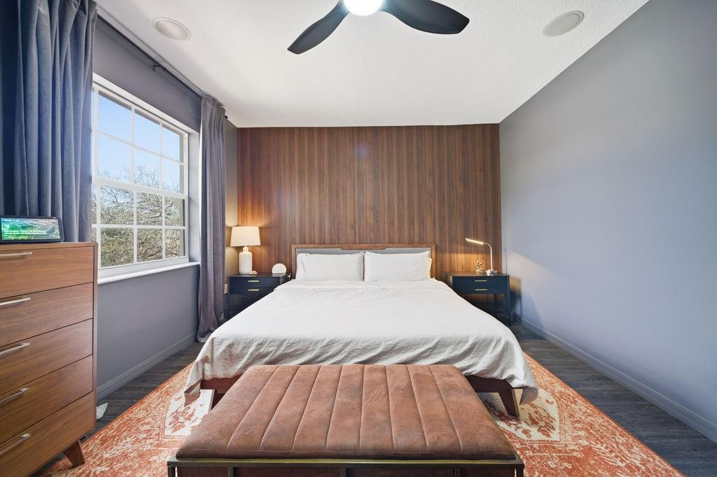 Escada 174-84 B - Residential Lease