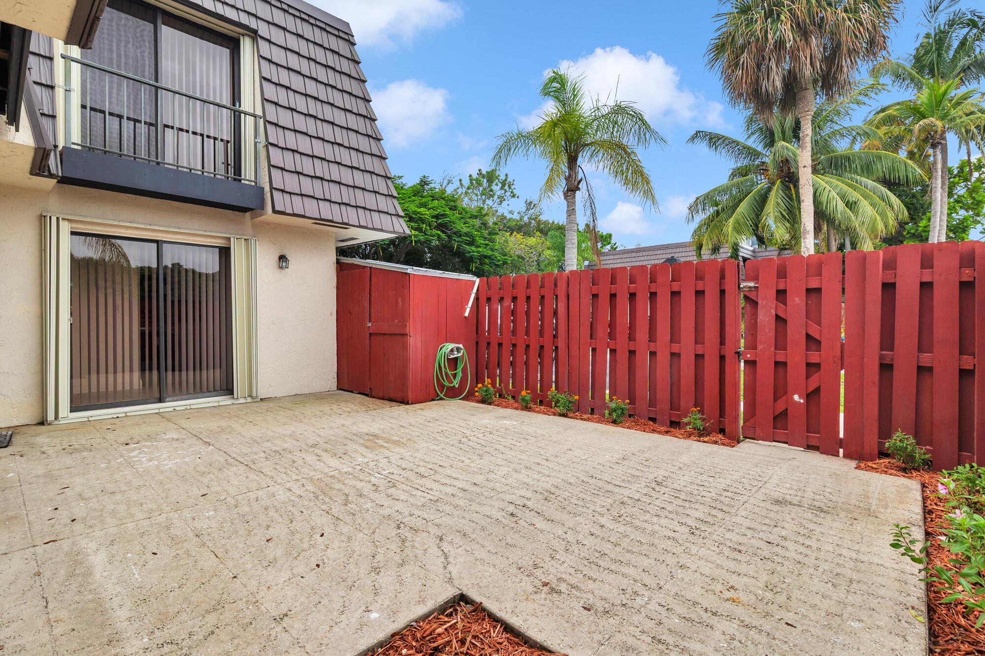 JUPITER LAKES TOWNHOMES C - Residential