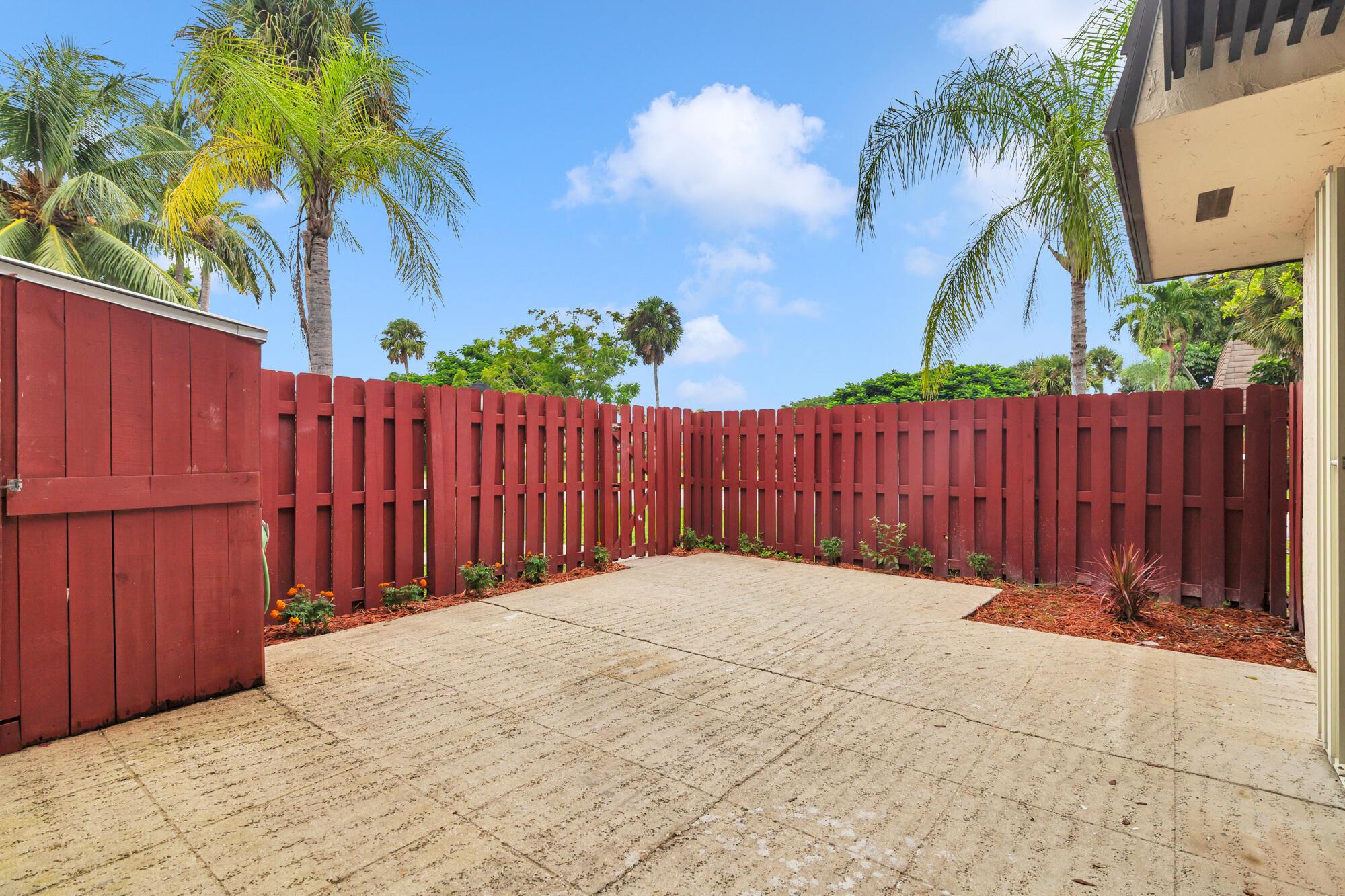 JUPITER LAKES TOWNHOMES C - Residential
