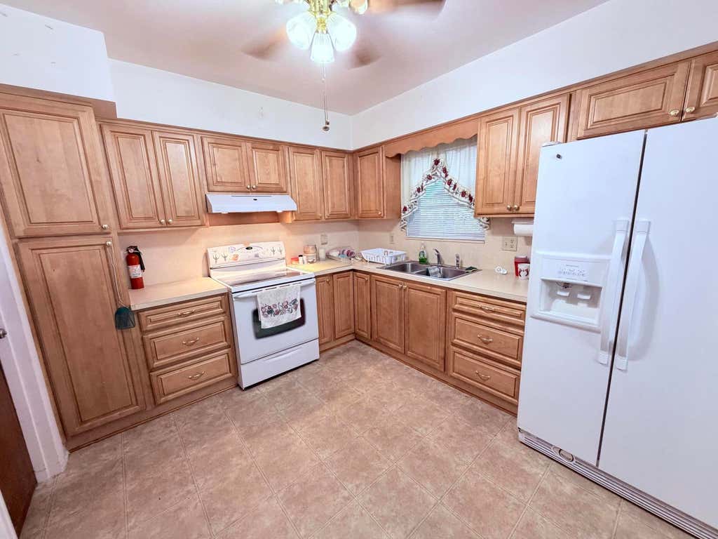 Photo of 701 SW 64TH Terrace, Pembroke Pines, FL 33023 (MLS # B26060259)