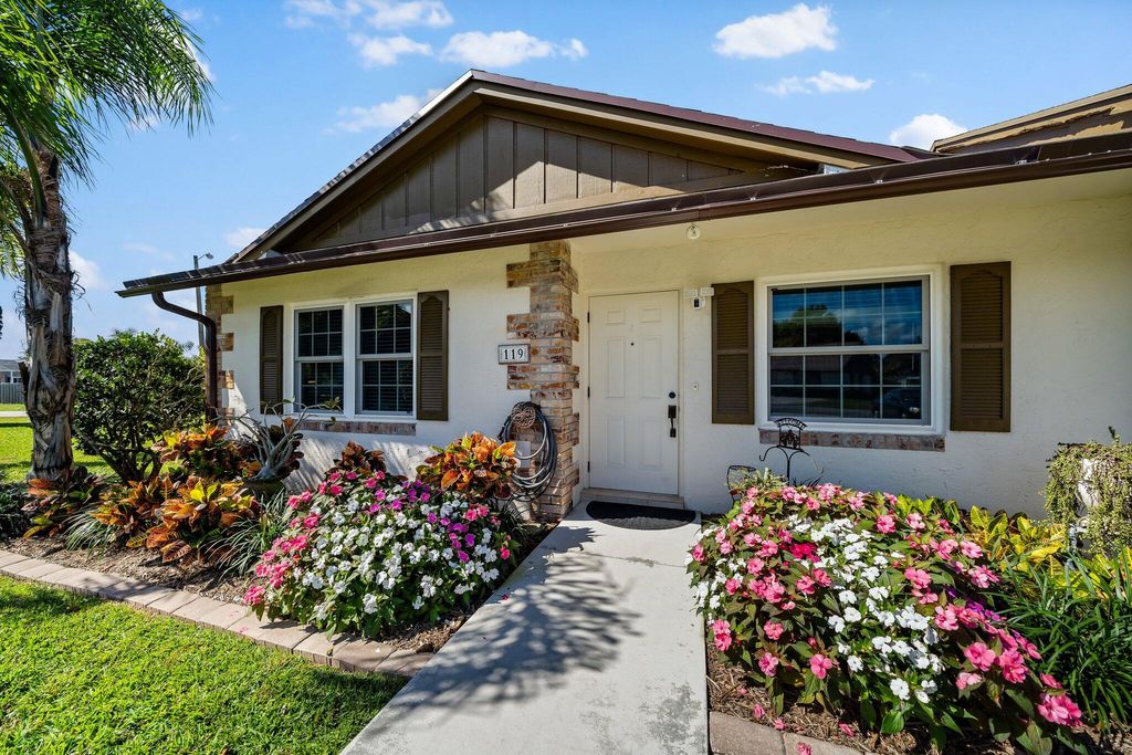 Photo of 119 Doe Trail, Jupiter, FL 33458 (MLS # R10776464)