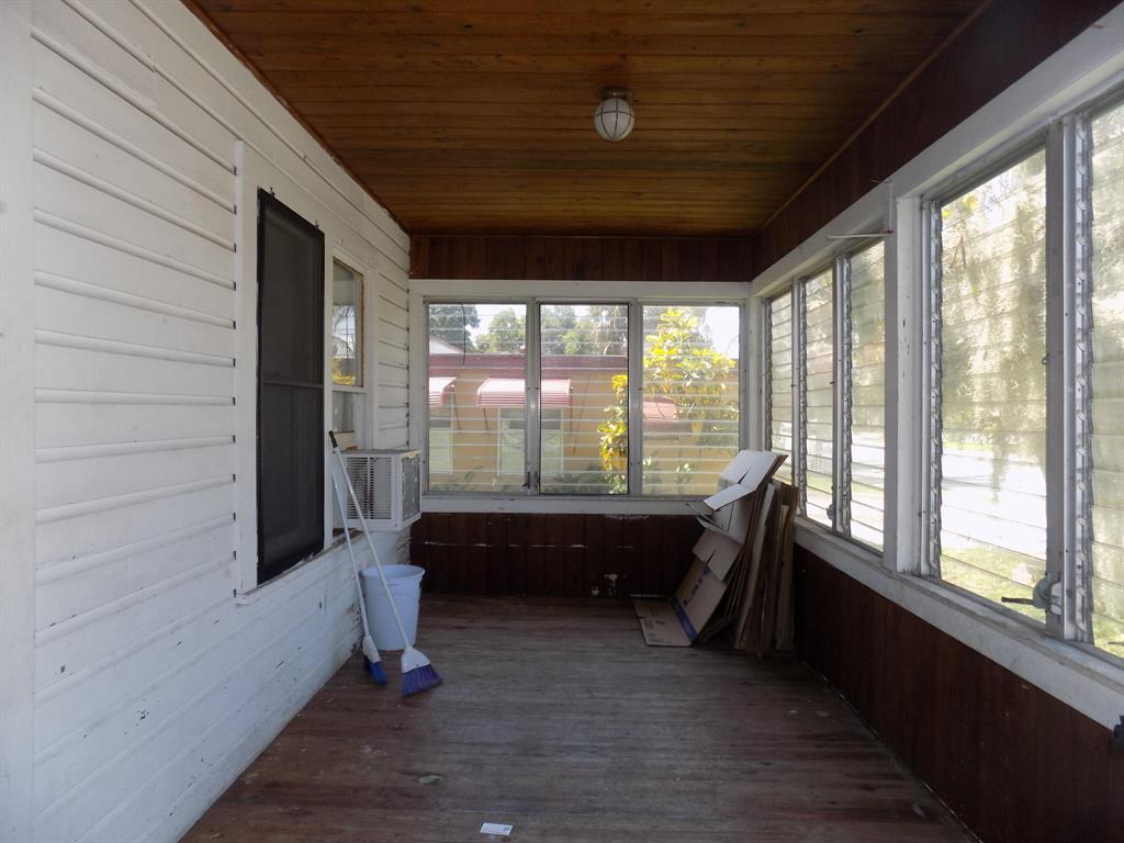 JACK FOSTER'S S/D - Residential