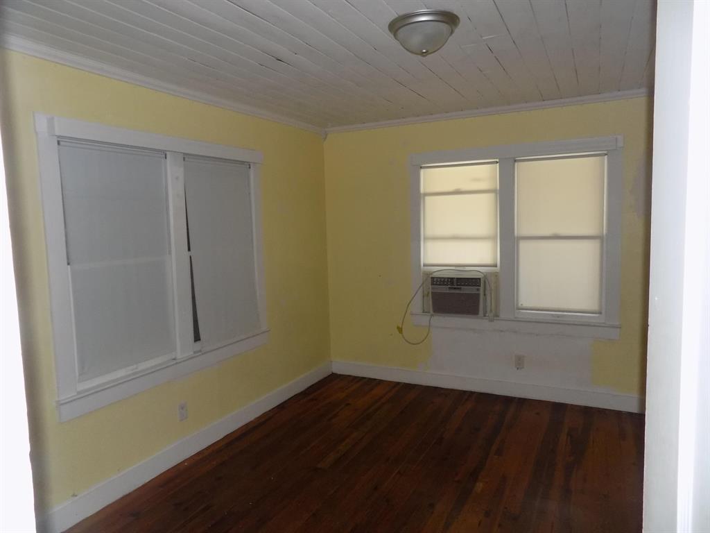 JACK FOSTER'S S/D - Residential