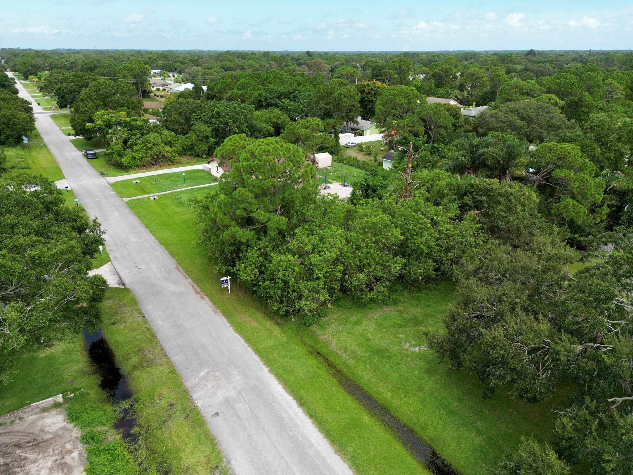 LAKEWOOD PARK - Land