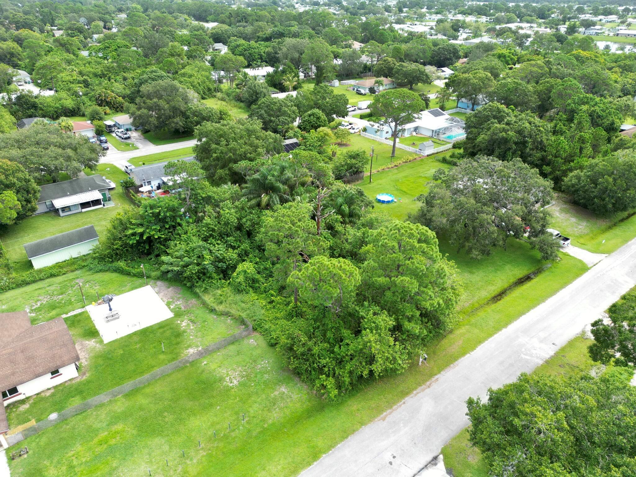 LAKEWOOD PARK - Land