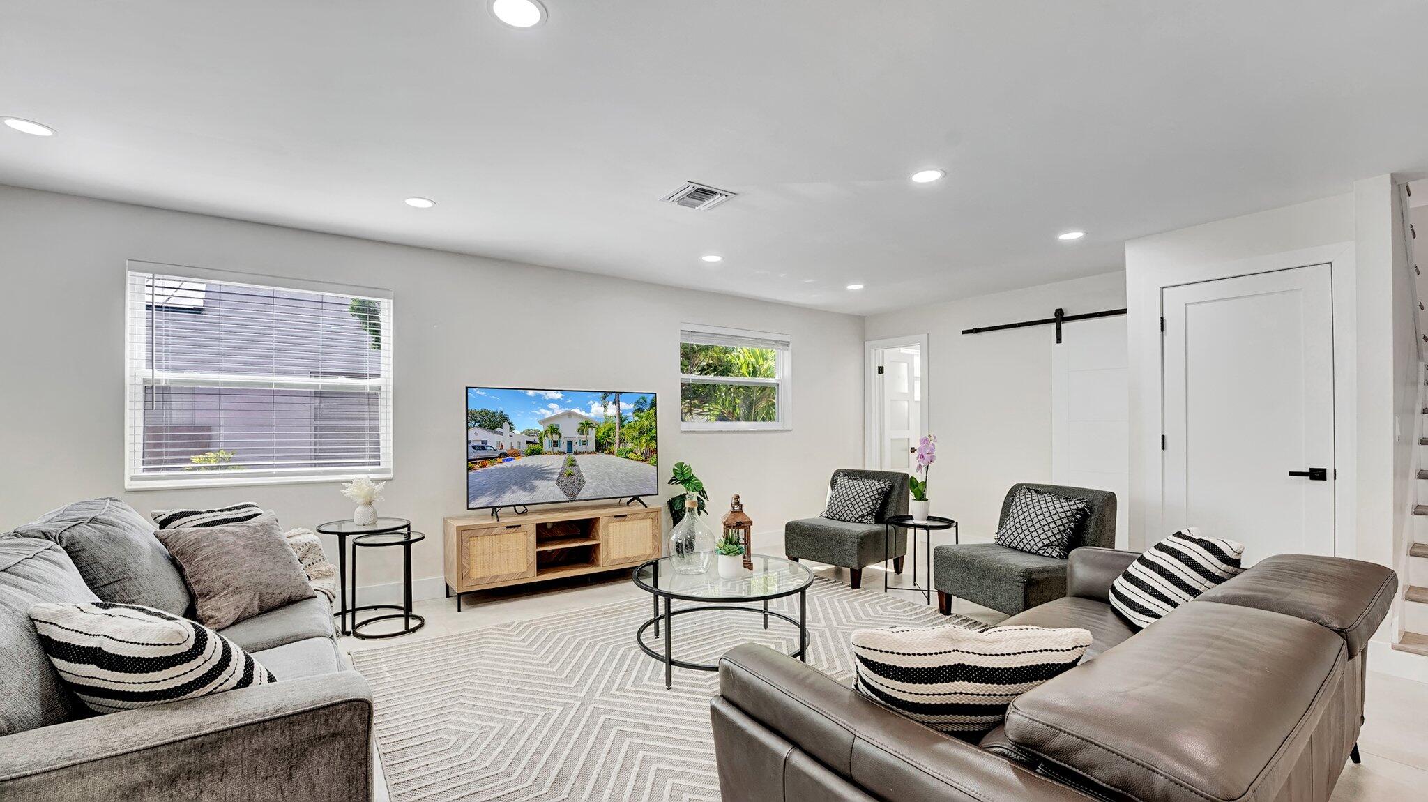 218 NE 10th Street