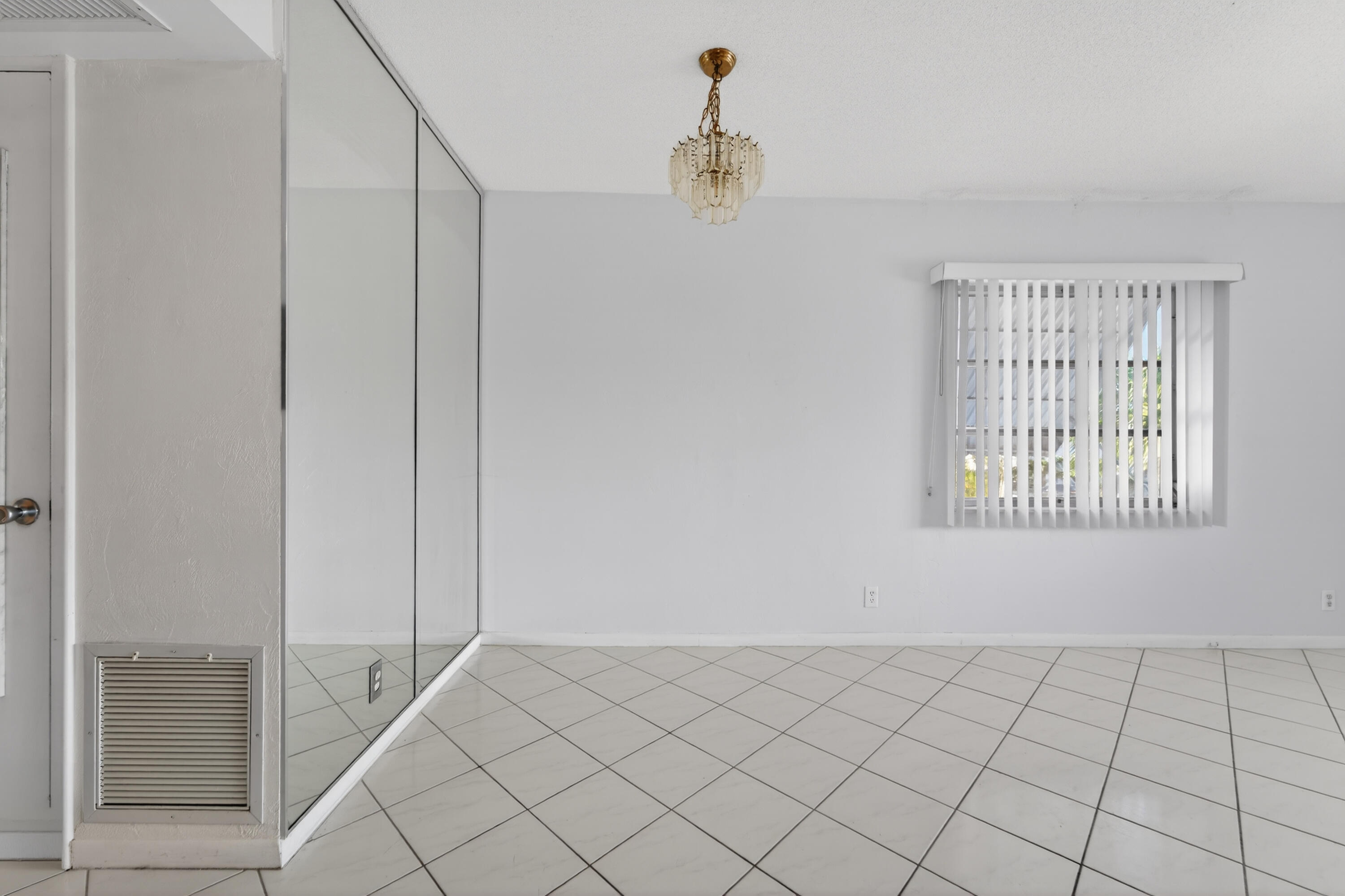 HOVIANNA APTS CONDO - Residential