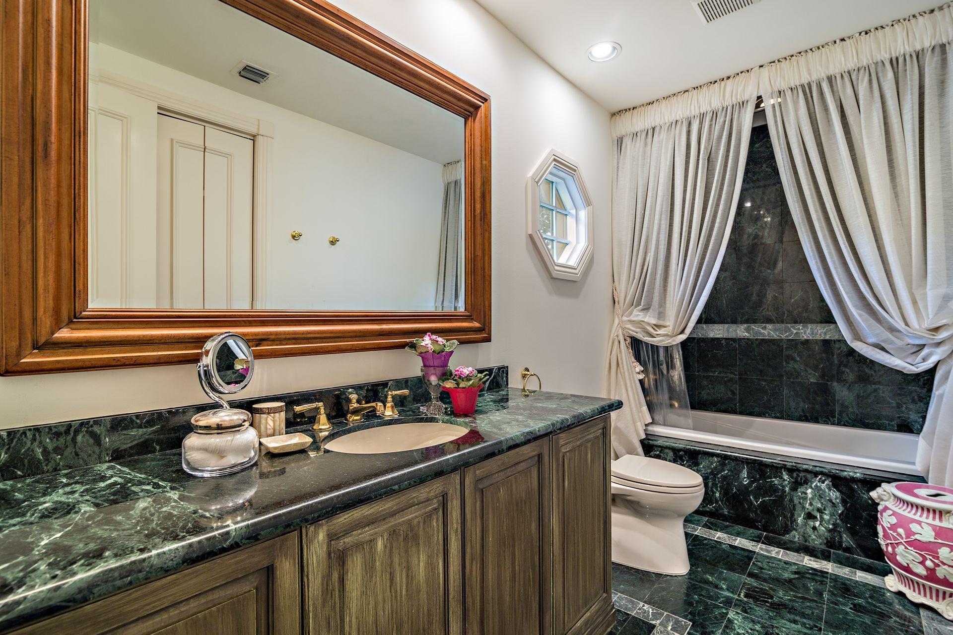 PHIPPS ESTATES - Residential