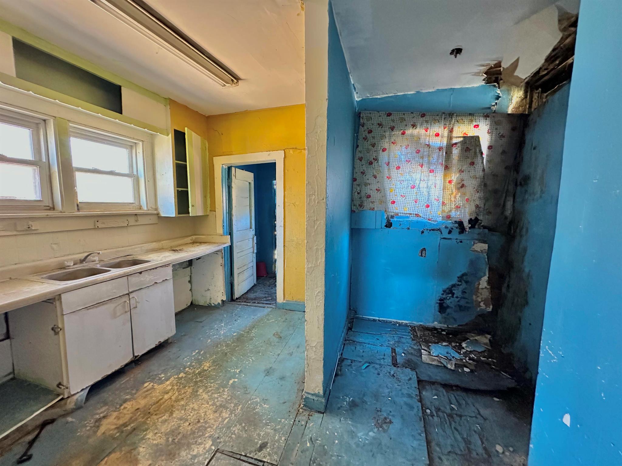 MONROE HEIGHTS - Residential