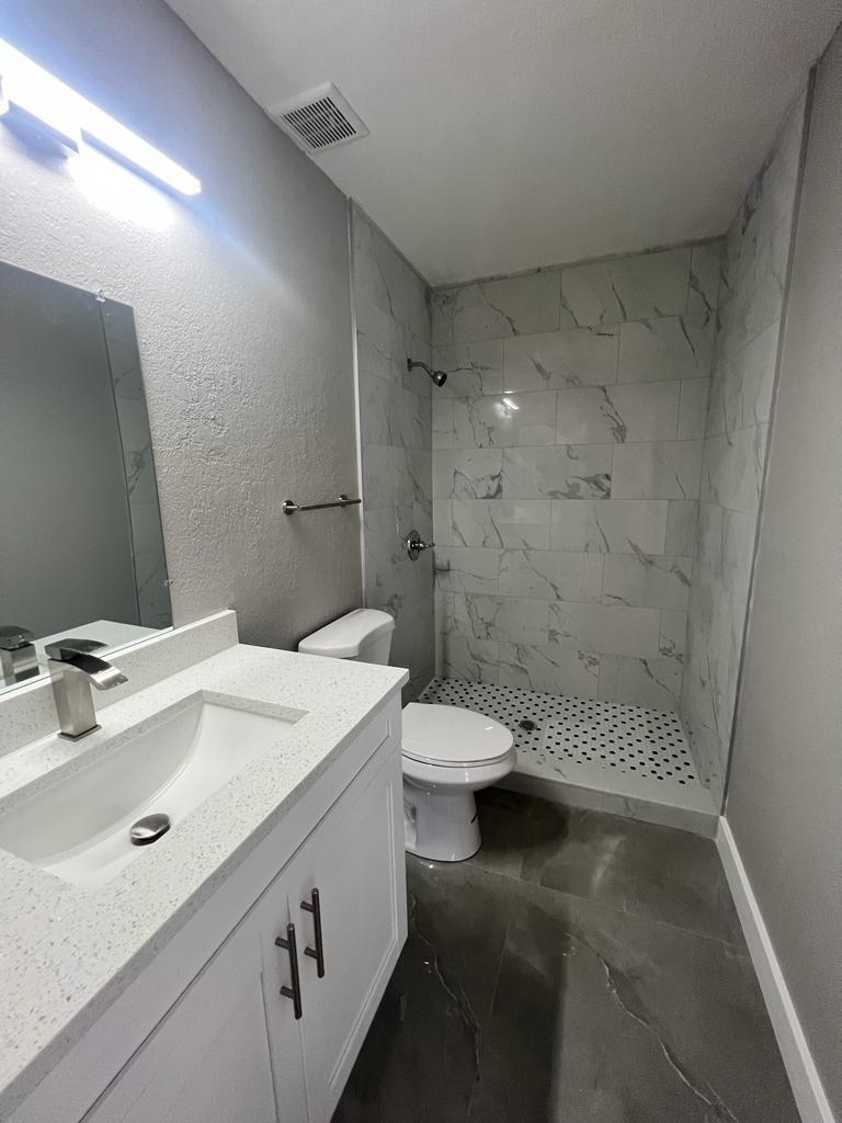 ROLLING GREEN RIDGE 1ST ADD - Residential Lease