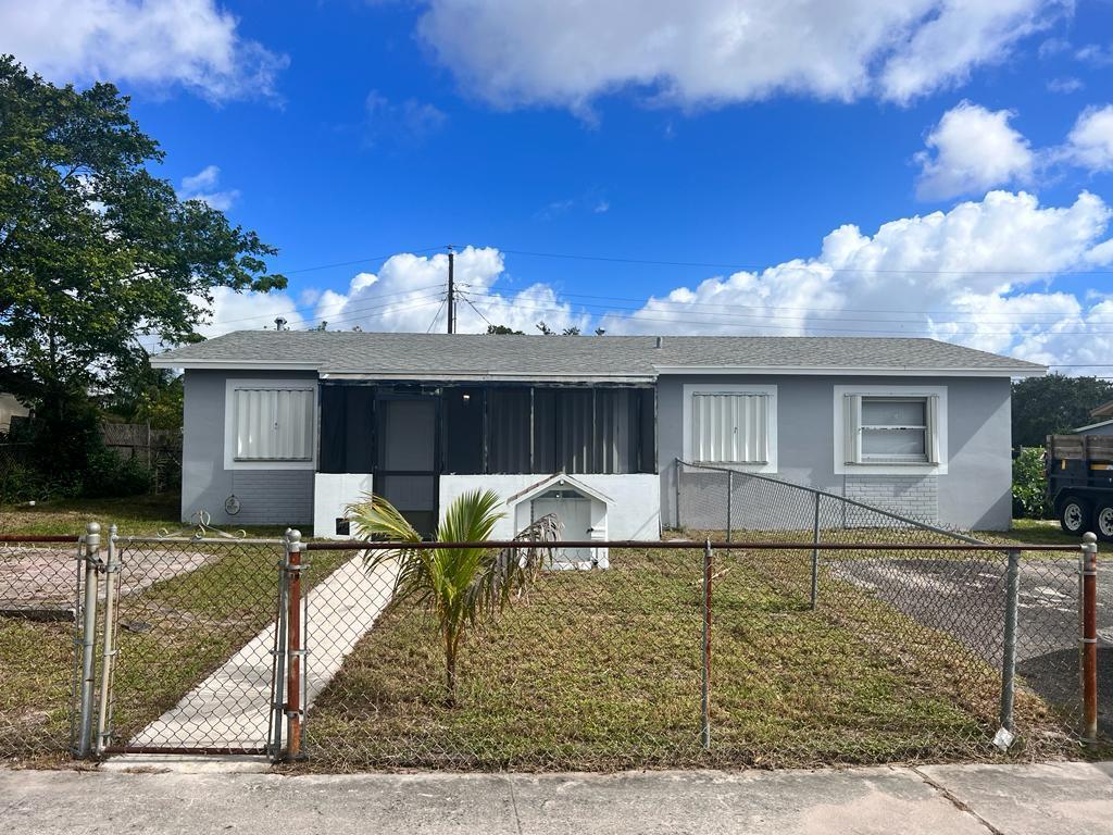 ROLLING GREEN RIDGE 1ST ADD - Residential Lease