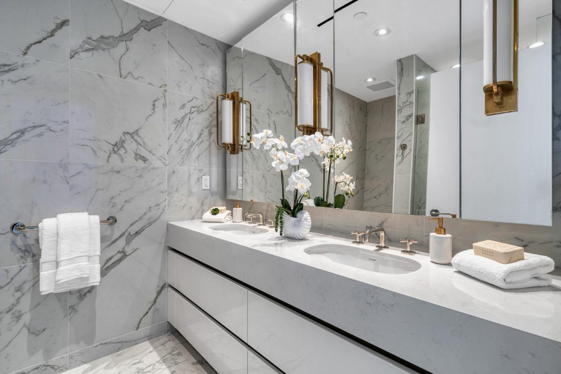 Four Seasons - Residential