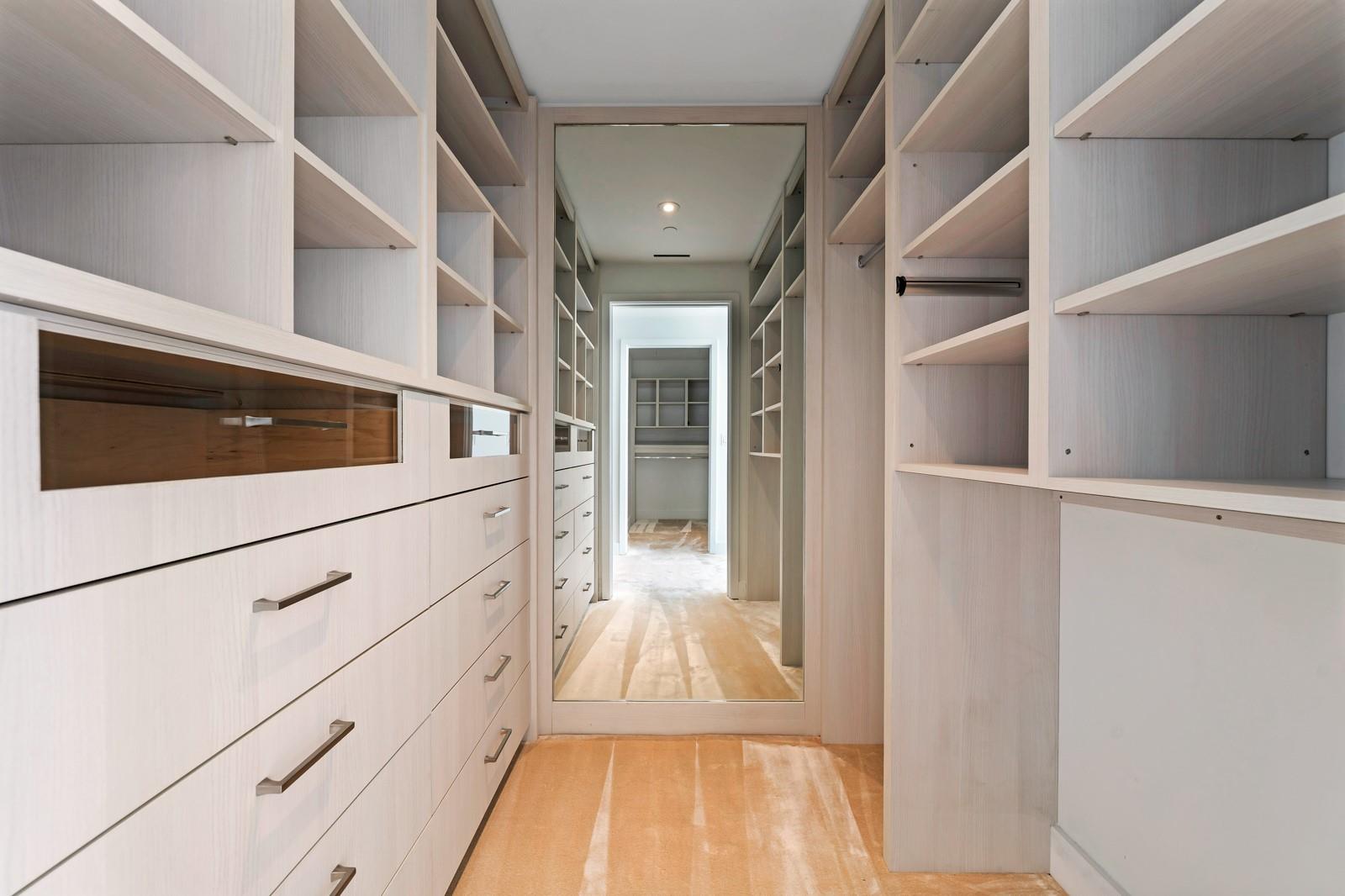 Four Seasons - Residential