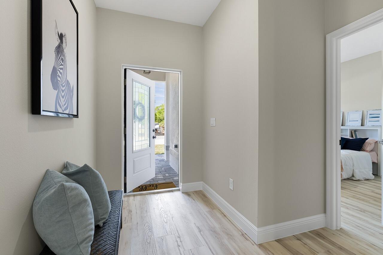 VERO LAKE ESTATES UNIT I - Residential