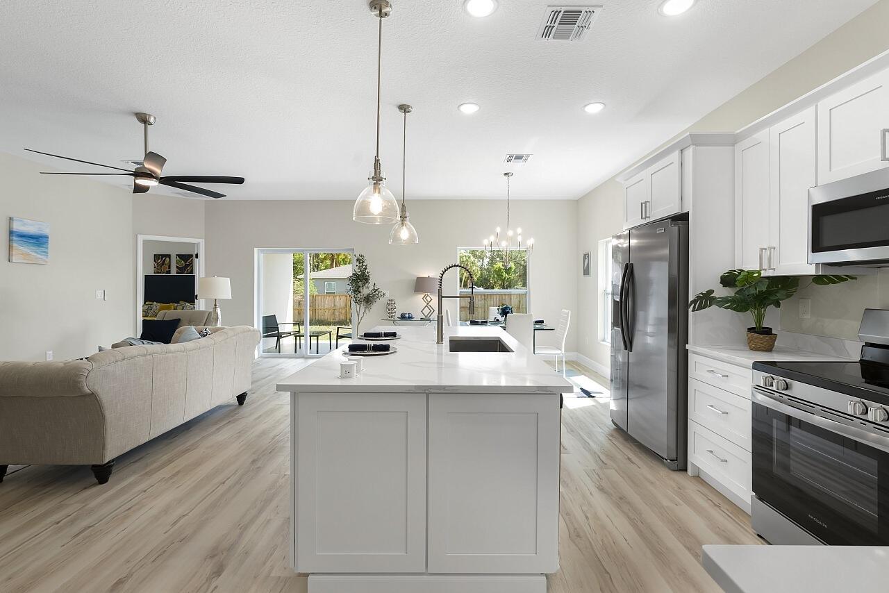 VERO LAKE ESTATES UNIT I - Residential