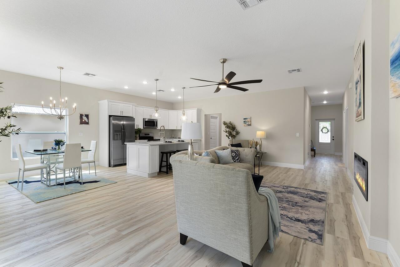 VERO LAKE ESTATES UNIT I - Residential