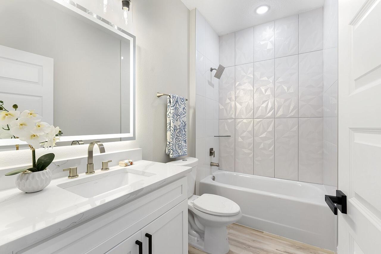 VERO LAKE ESTATES UNIT I - Residential