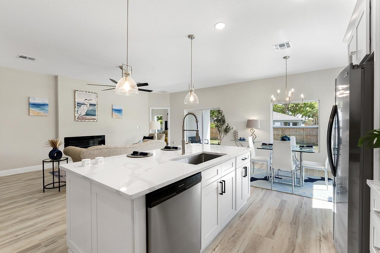 VERO LAKE ESTATES UNIT I - Residential