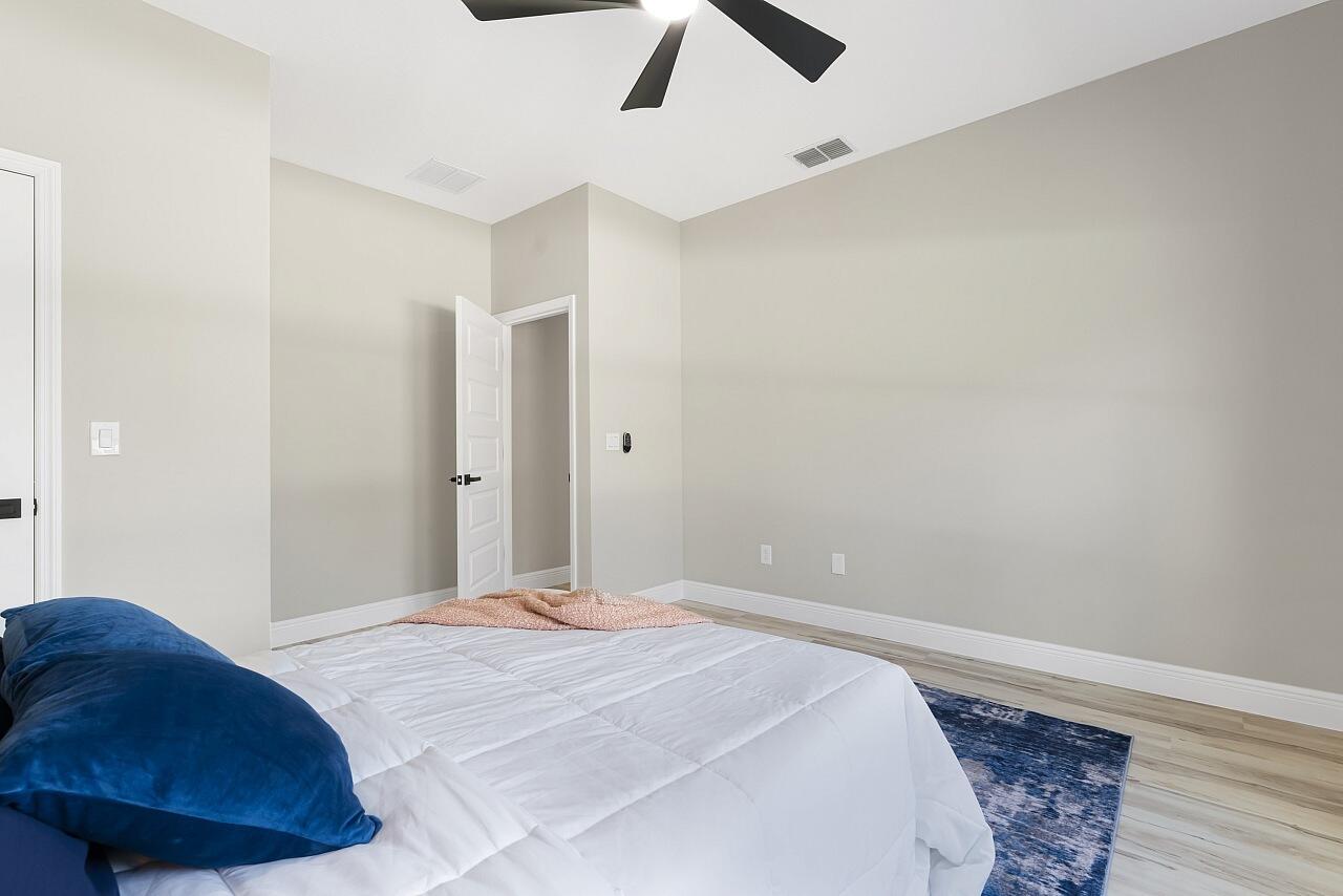 VERO LAKE ESTATES UNIT I - Residential