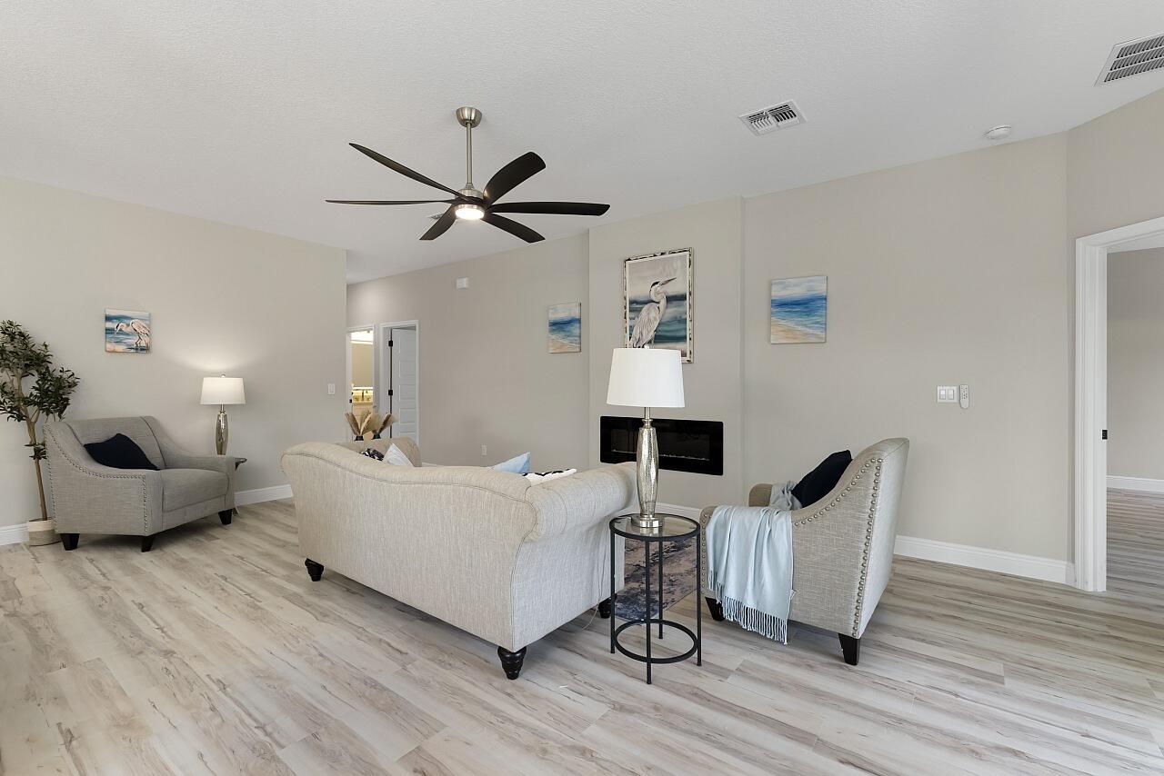 VERO LAKE ESTATES UNIT I - Residential