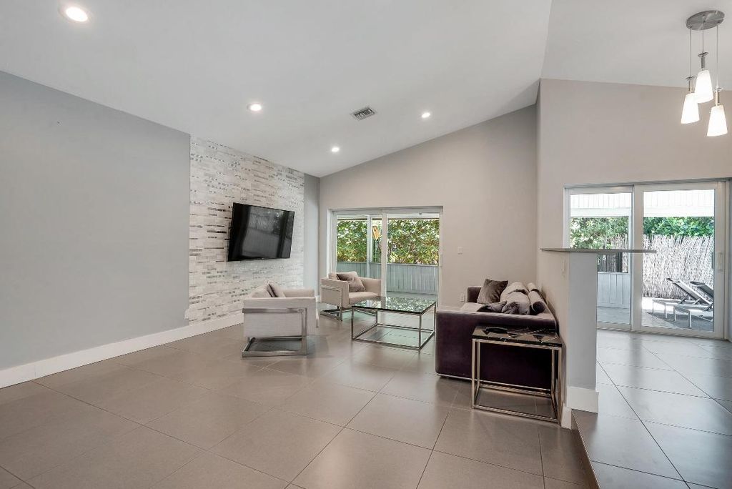 Photo of 1885 NW 10th Street, Delray Beach, FL 33445 (MLS # R11001048)