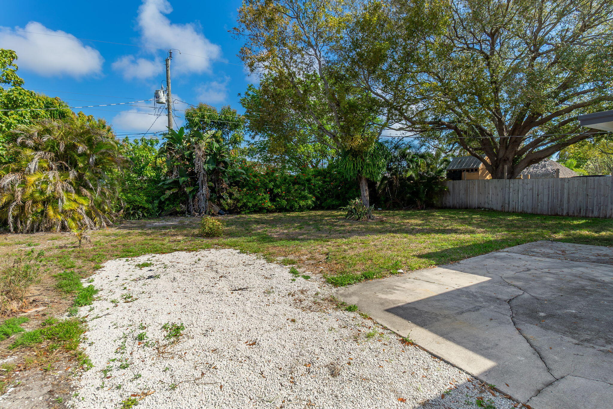 BOWERS PARK - Residential Lease