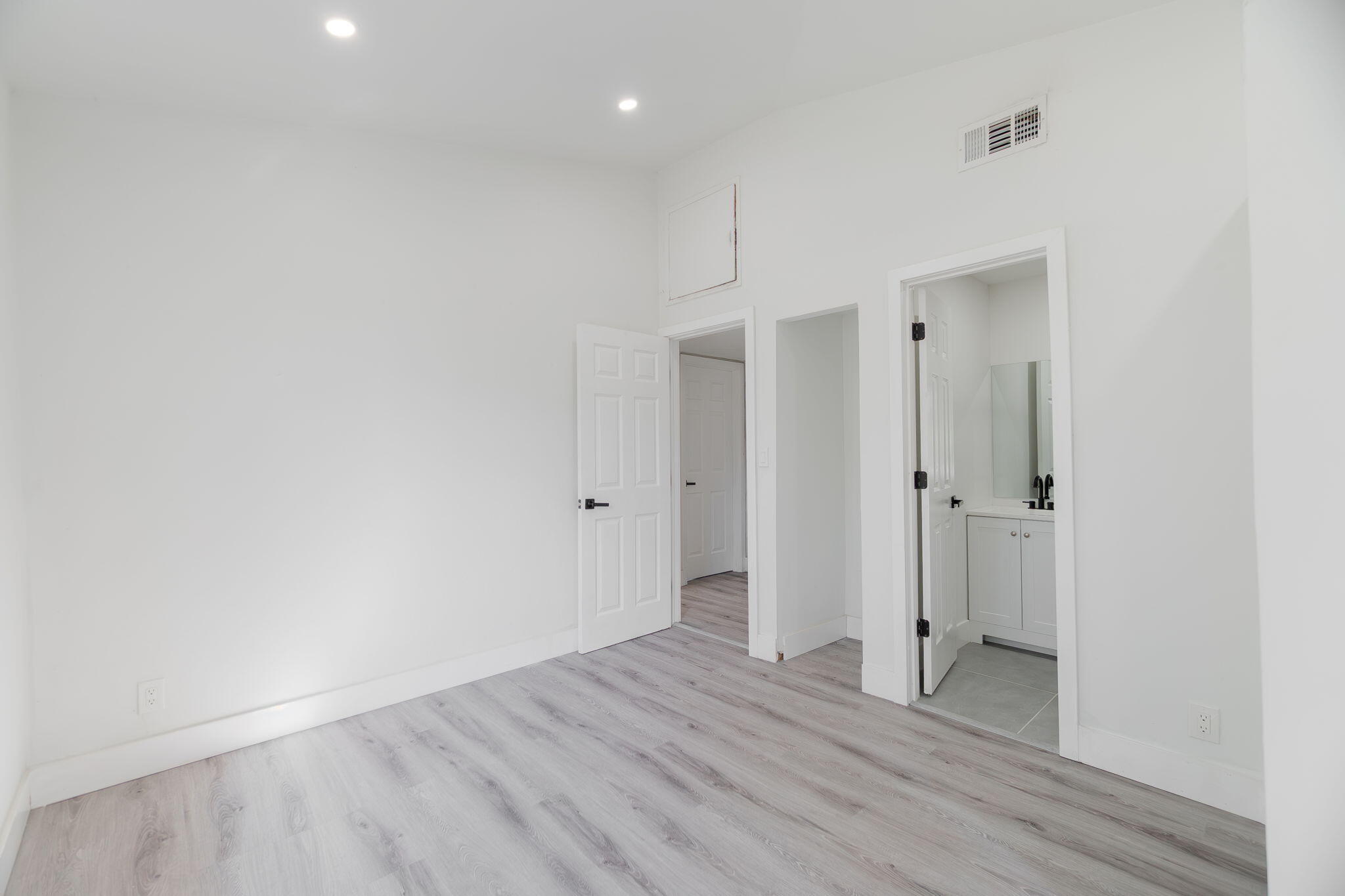 BOWERS PARK - Residential Lease
