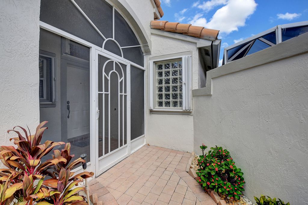 Photo of 7411 Granville Avenue, Boynton Beach, FL 33437 (MLS # R10930033)