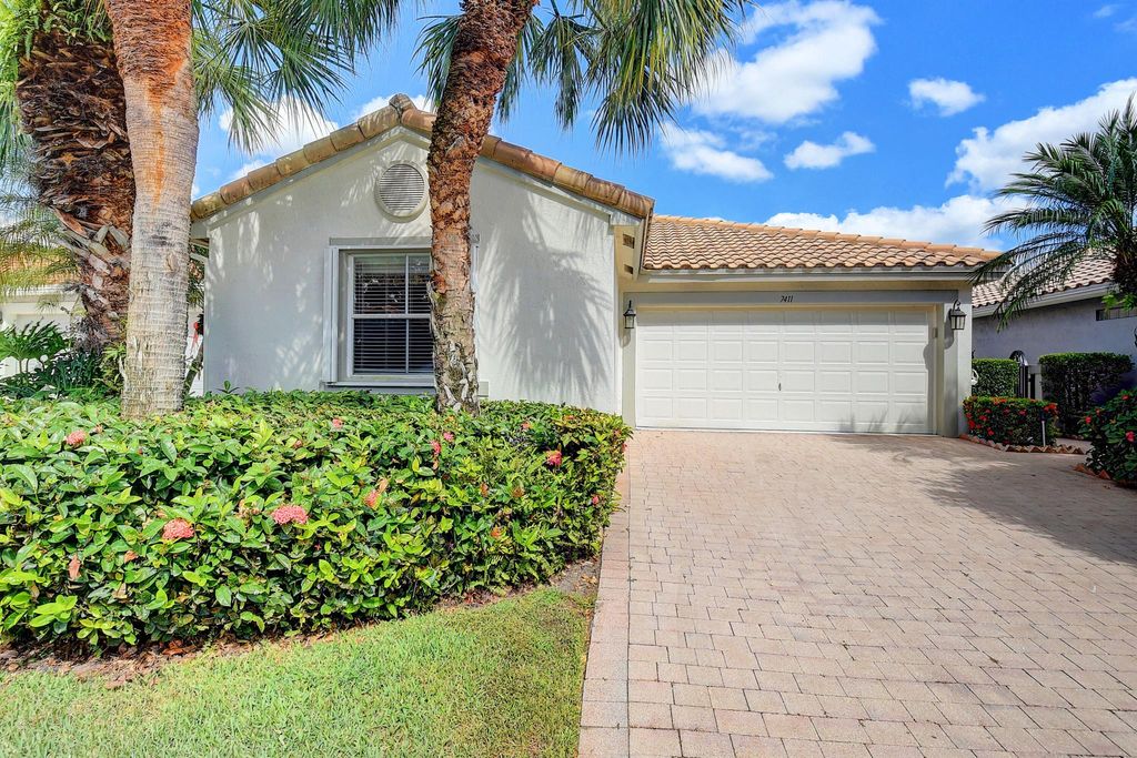 Photo of 7411 Granville Avenue, Boynton Beach, FL 33437 (MLS # R10930033)