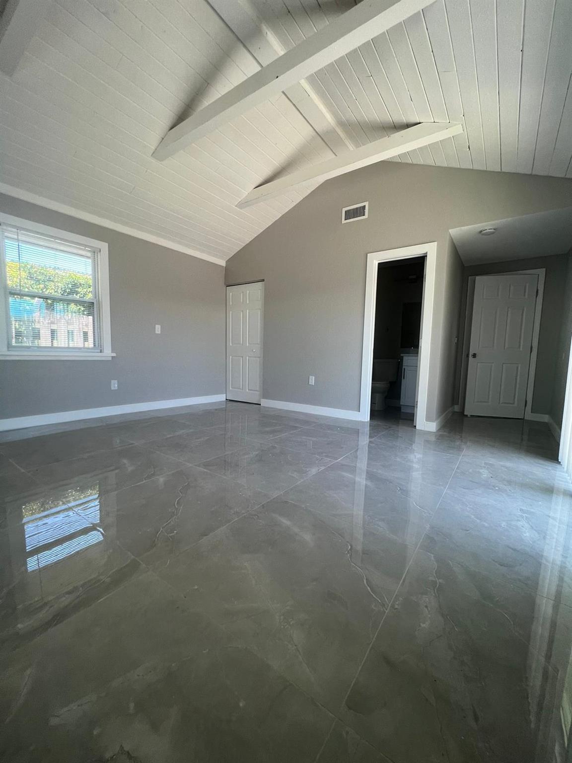 550 Seagrape Road