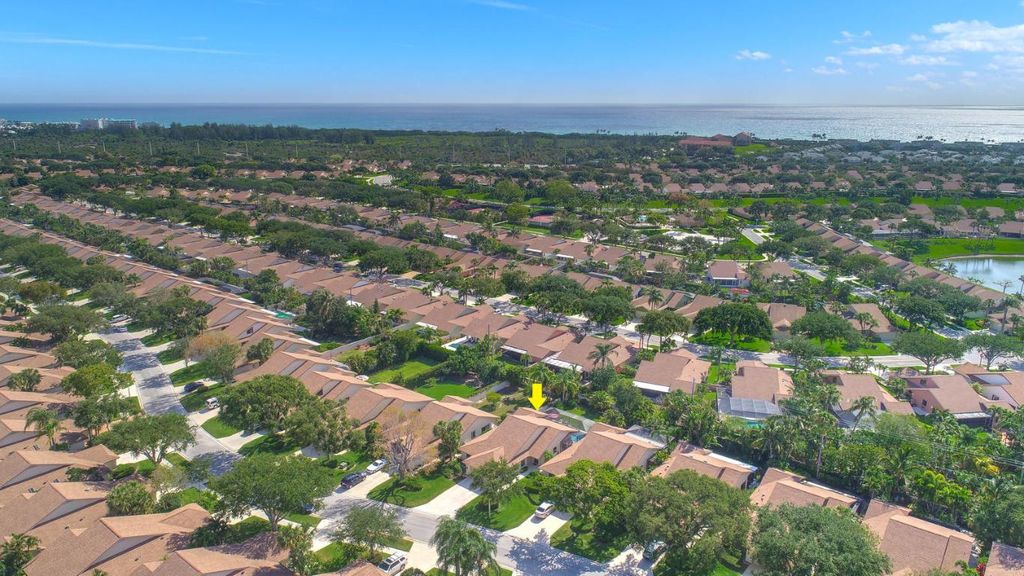 Photo of 211 E River Park Drive, Jupiter, FL 33477 (MLS # R10966220)